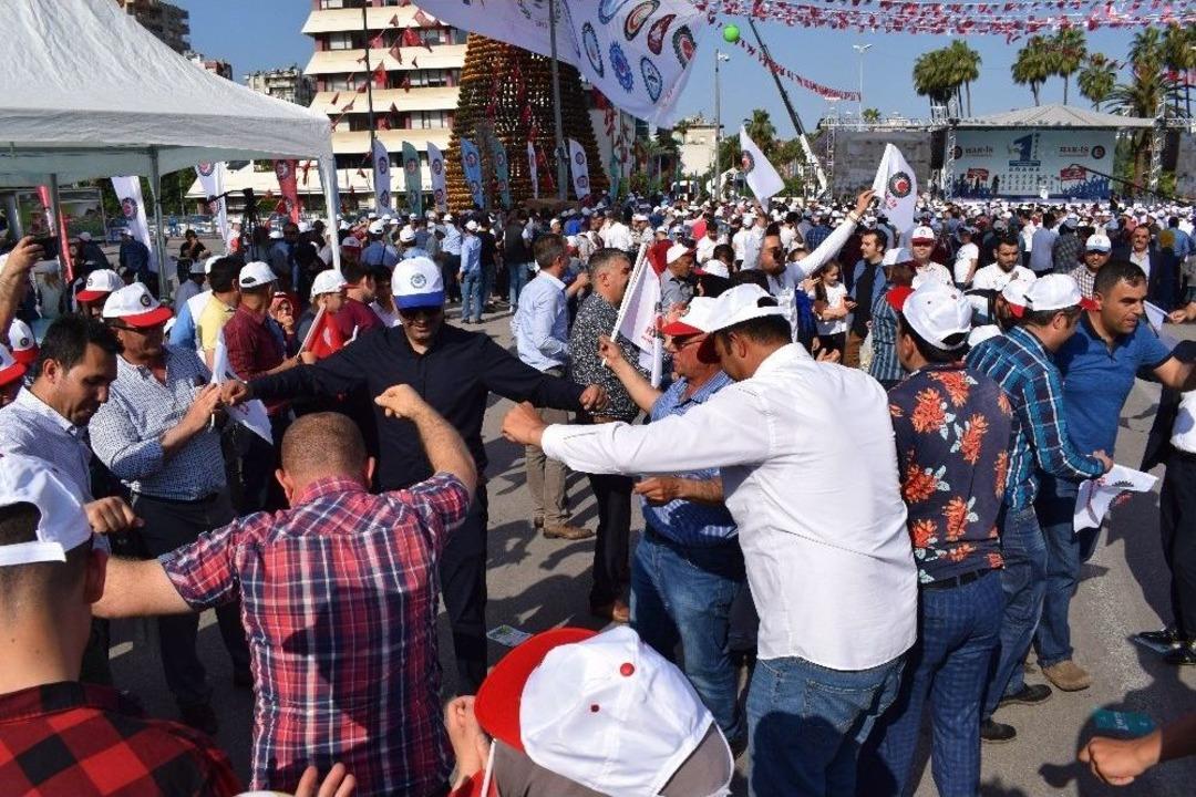 &Ccedil;elik: &ldquo;1 Mayıs&rsquo;ı Coşkuyla Adana&rsquo; Da Kutladık&rdquo;