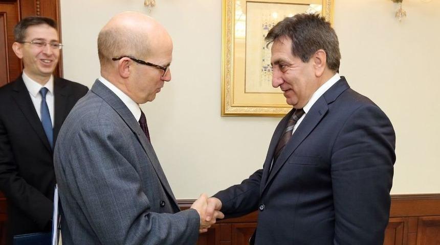 İngiltere B&uuml;y&uuml;kel&ccedil;isi Bursa&rsquo;da