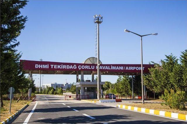 &Ccedil;orlu Havaalanında Bir Ayda 9 Bin 205 Yolcuya Hizmet Verildi 3