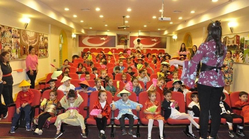 Minik Gkv&rsquo;liler Kıtaları Ve &Uuml;lkeleri Tanıyor