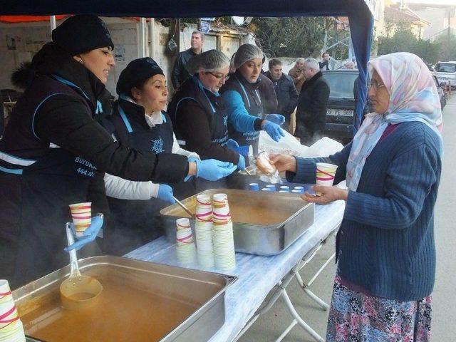 B&uuml;y&uuml;kşehir Nazilli&rsquo;de &Ccedil;orba İkram Etti 1