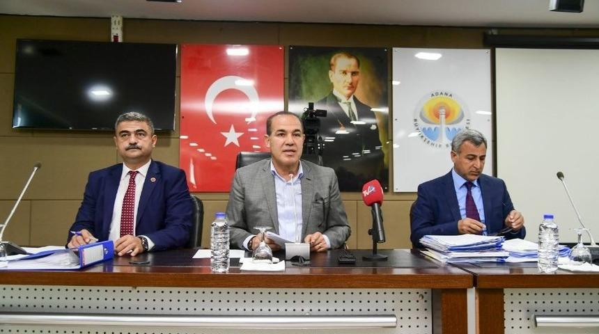 Adana&rsquo;dan Mehmet&ccedil;ik Vakfı&rsquo;na 322 Bin Tl Bağış