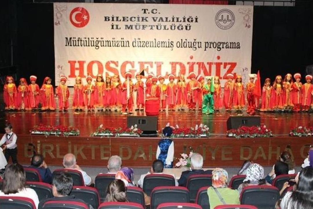 Kur&rsquo;an-ı Kerim Kursları Yıl Sonu Kapanış Programı Yapıldı