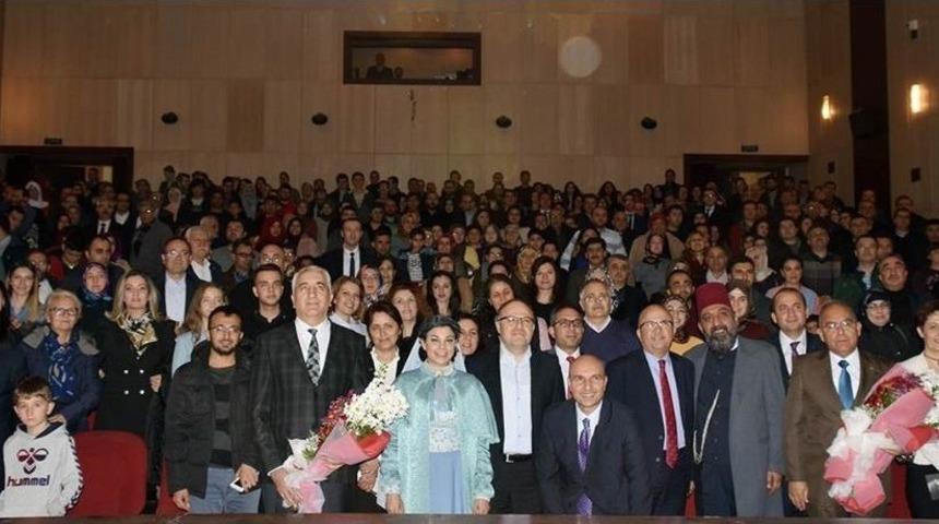 Sultan 2. Abd&uuml;lhamid Han&rsquo;ın &Ouml;l&uuml;m&uuml;n&uuml;n 100. Yılı Anısına &ldquo;usta&rdquo; İsimli Tiyatro Oyunu Sahnelendi