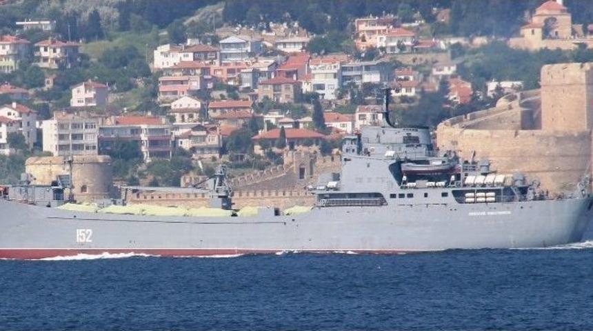 Rus Savaş Gemisi &Ccedil;anakkale Boğazı&rsquo;ndan Ge&ccedil;ti