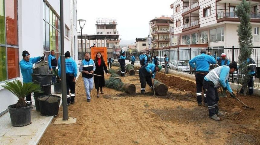 Sarıg&ouml;l Gen&ccedil;lik Merkezine &Ccedil;evre D&uuml;zenlemesi