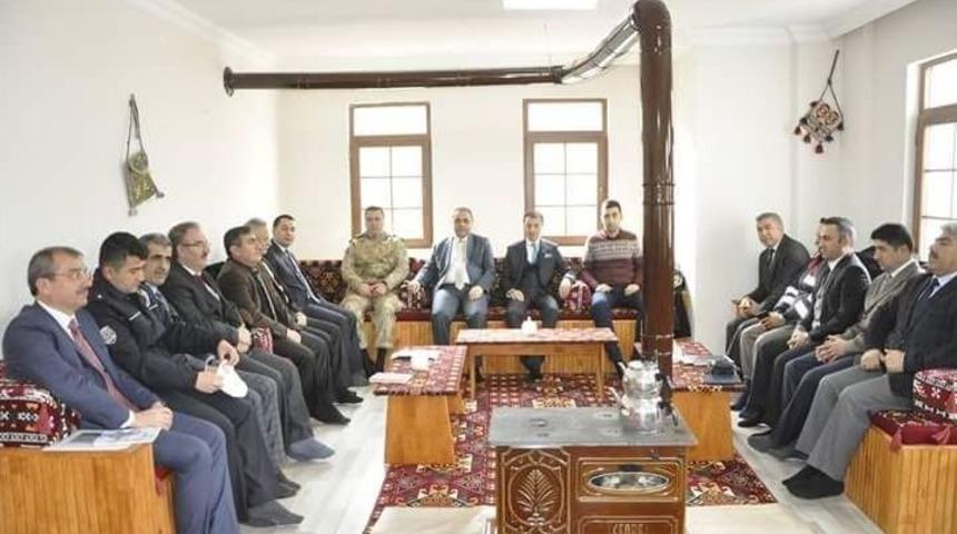 G&uuml;r&uuml;n&rsquo;de G&uuml;venlik Toplantısı Yapıldı