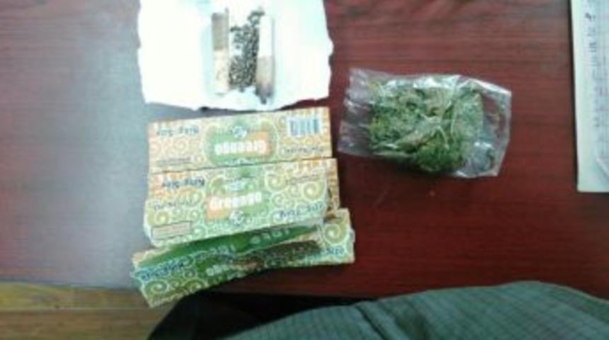 Efeler&rsquo;de Uyuşturucu Operasyonu: 4 G&ouml;zaltı