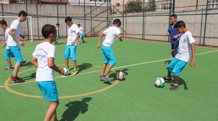 Yaz Spor Okullarında Eğitim Başladı