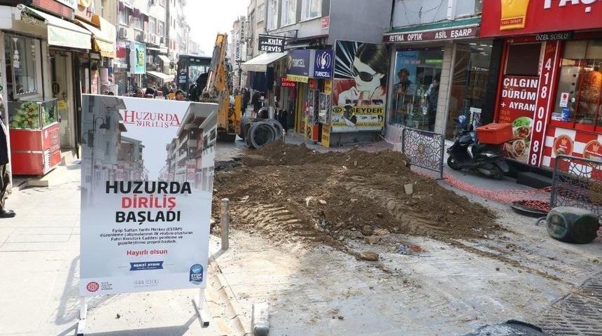 Estam Projesi, Fahri Korut&uuml;rk Caddesiyle Başladı