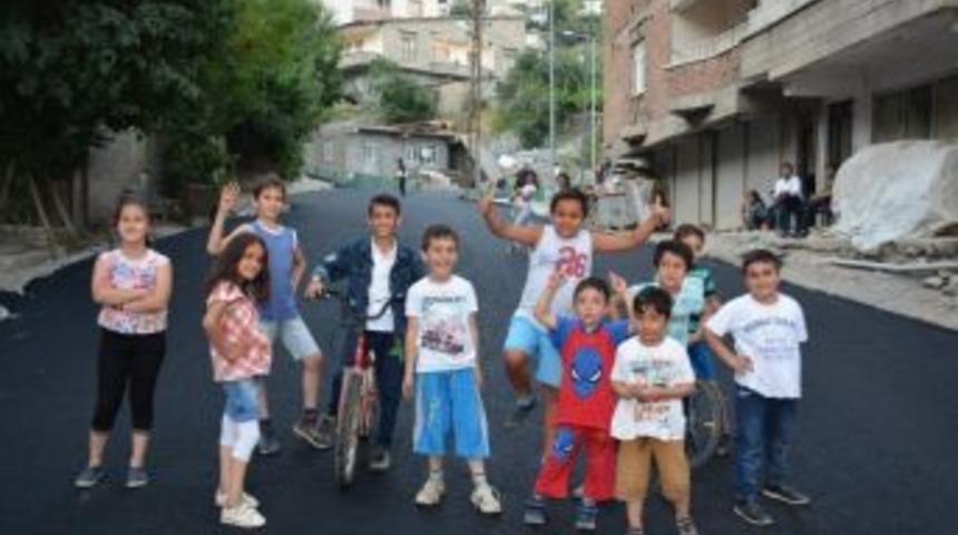 &Ccedil;ocukların &ldquo;asfalt&rdquo; Sevinci