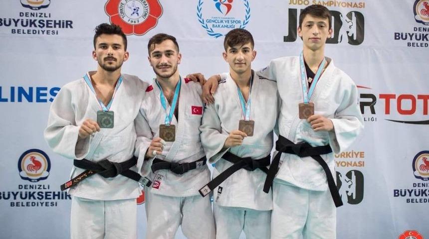 Rizeli Judocular Madalya İle D&ouml;nd&uuml;