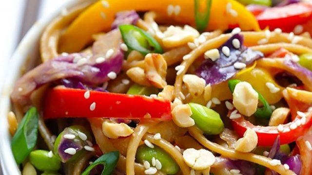 Yer Fıstığı Ezmeli Rengarenk Makarna 