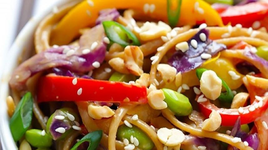 Yer Fıstığı Ezmeli Rengarenk Makarna 