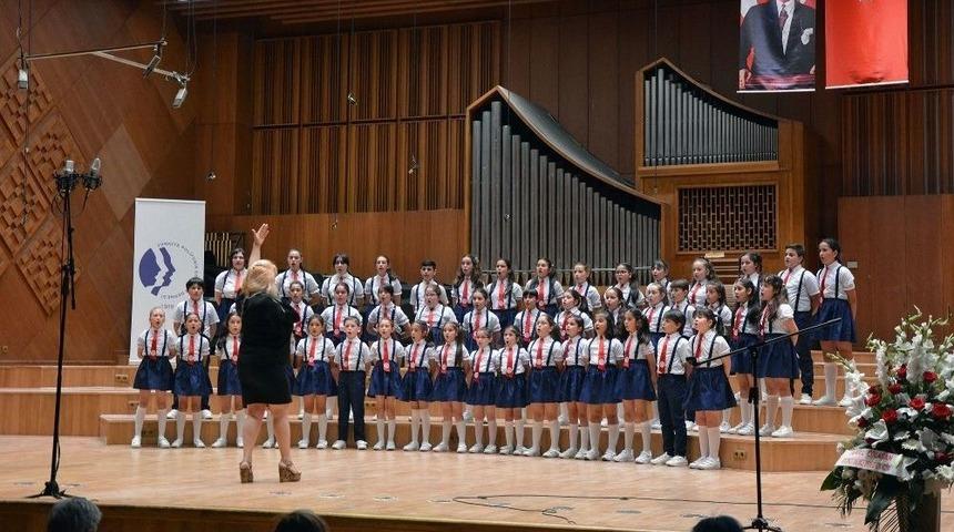 &Ccedil;ocuk Korosu Yeni Seslerini Arıyor