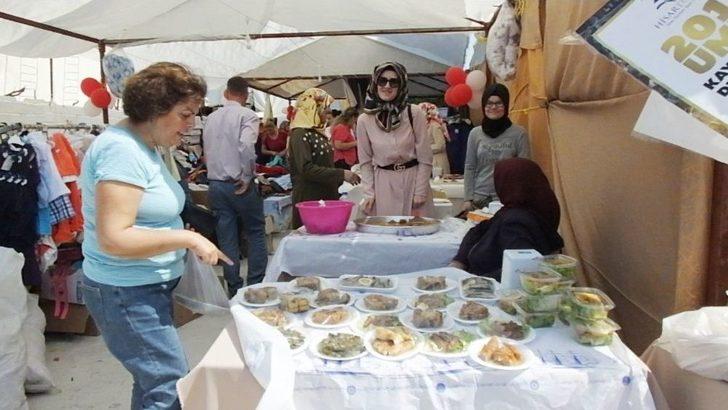 Burhaniye’de Kermes Geliri 75 Öğrenciye Harçlık Olacak G4