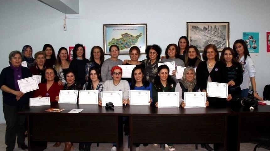 Kihep Eğitimi Alan Kadınlara Sertifikaları Verildi