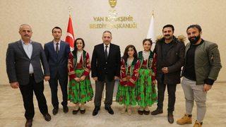 Halk Oyunları Ekibinden Yalçın’a Ziyaret