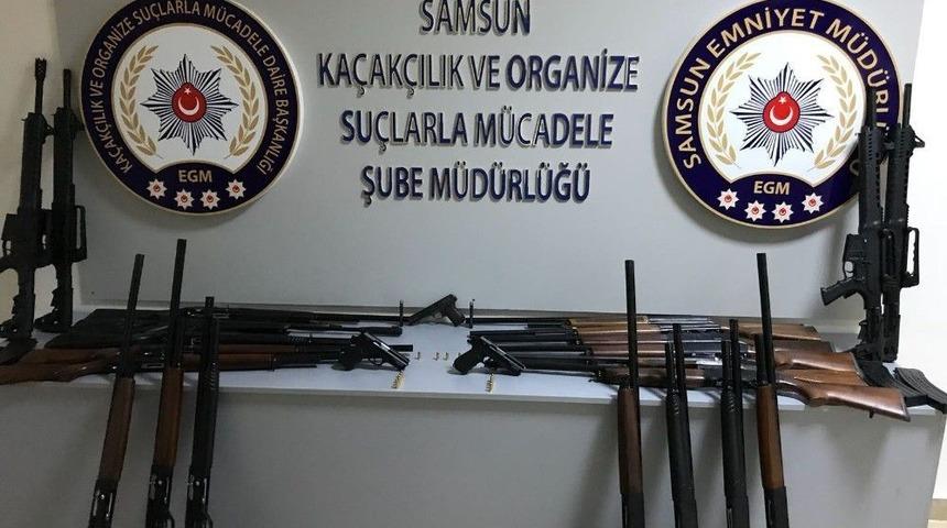 Cephanelik Gibi Eve Operasyon Yapıldı