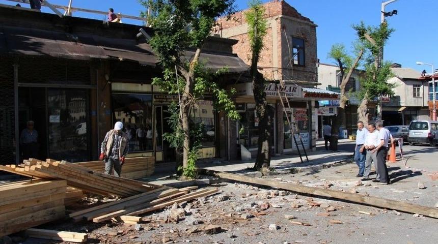 Arasta &Ccedil;arşısı Cephe Giydirme &Ccedil;alışmaları Başladı