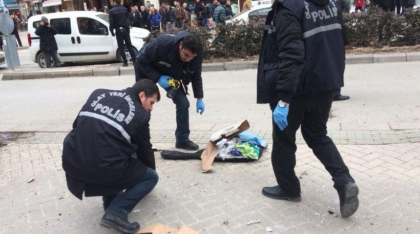 Ş&uuml;pheli Estr&uuml;man &Ccedil;antası Paniğe Neden Oldu