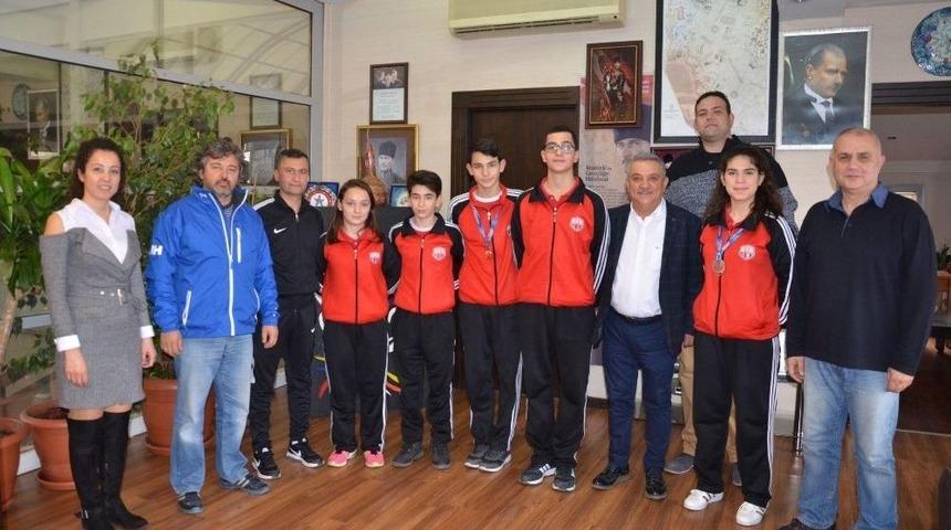 Dereceye Giren Sporculardan Başkan Kayalı&rsquo;ya Ziyaret