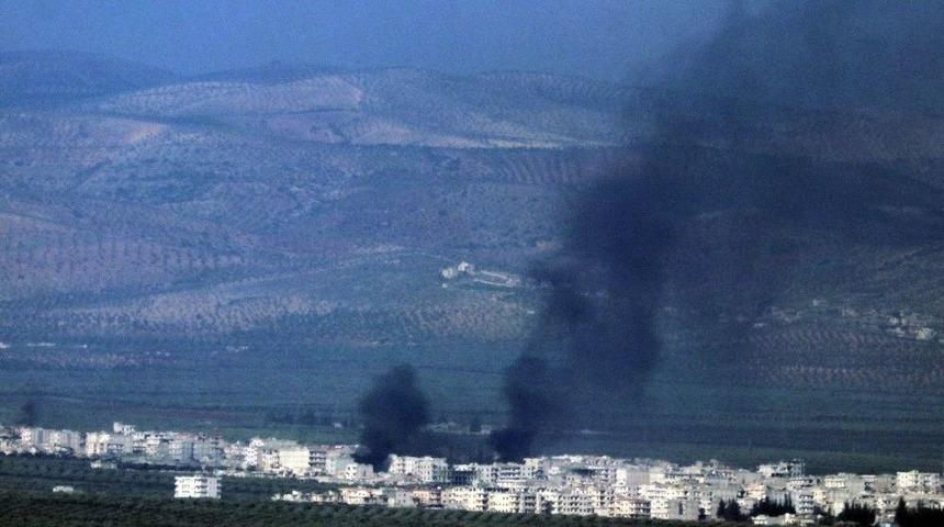 Cinderes&rsquo;ten Yoğun Siyah Dumanlar Y&uuml;kseliyor