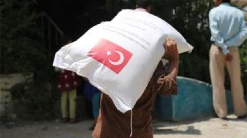 D&uuml;nyada Yapılan İnsani Yardımın &Uuml;&ccedil;te Biri T&uuml;rkiye&rsquo;den