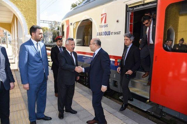 Vali Demirtaş Adana-toprakkale Hızlı Tren Projesini Yerinde İnceledi