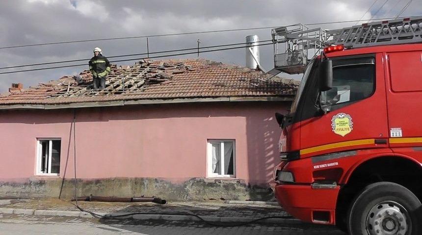 Kulu&rsquo;da M&uuml;stakil Evde &Ccedil;atı Yangını