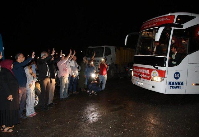 Ellerine Kına Yakılan Gençler Çanakkale’ye Gönderildi