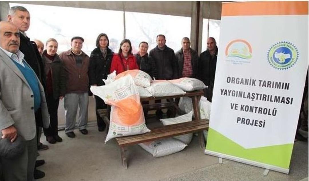 Organik G&uuml;bre Dağıtım T&ouml;reni D&uuml;zenlendi