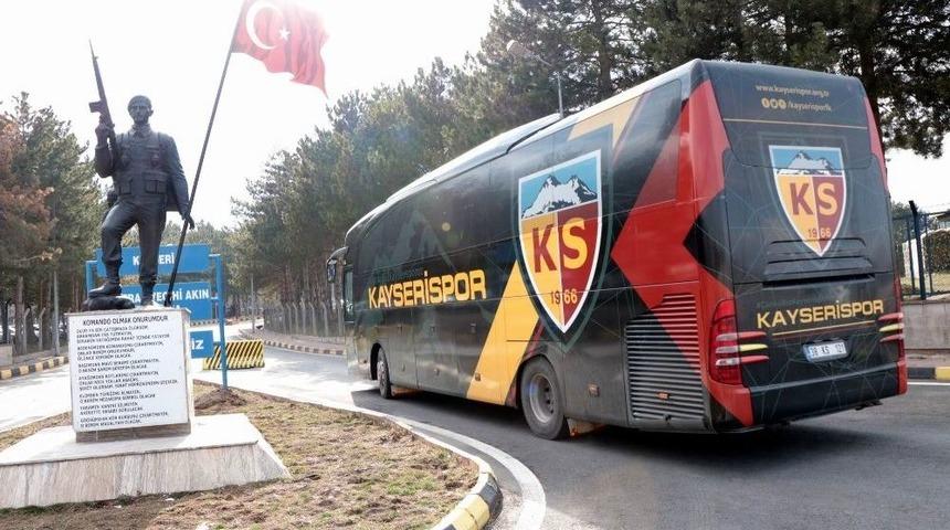 Kayserispor&rsquo;dan Komandolara Ziyaret