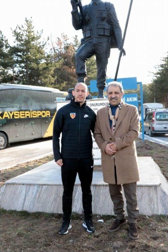 Kayserispor’dan Komandolara Ziyaret