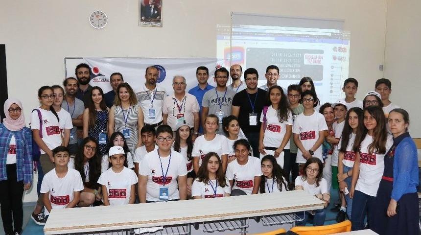 A&uuml; Yaz Okulu Birinci D&ouml;nem Mezunlarını Verdi