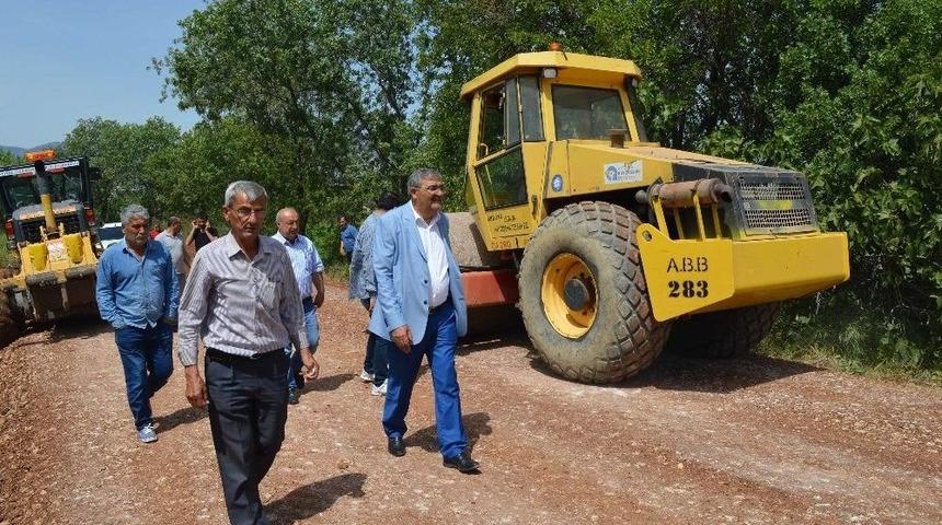 D&ouml;şemealtı&rsquo;na 4 Yılda 107 Kilometre Asfalt