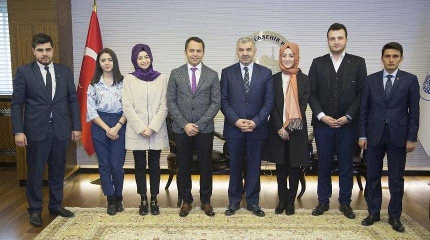 Başkan &Ccedil;elik, Ak Parti Gen&ccedil;lik Kolları İl Y&ouml;netimi İle G&ouml;r&uuml;şt&uuml;