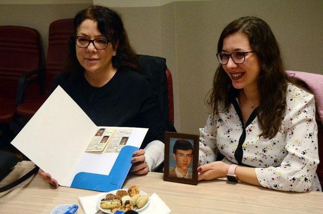 Hayatını Kaybeden S&uuml;r&uuml;c&uuml;lerin Ehliyetleri Yakınlarına Verildi 2