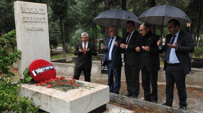 Kamil Şerbet&ccedil;i Mezarı Başında Anıldı