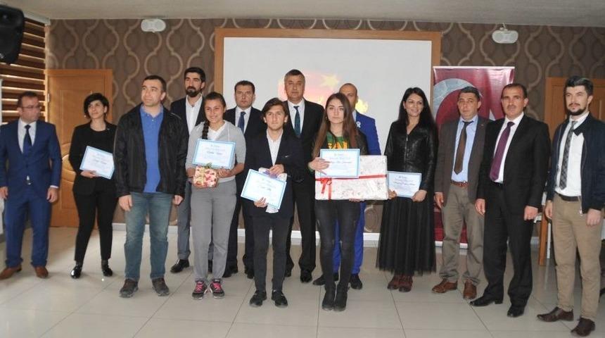 “otizm Farkındalığı Afiş Yarışması" Ödül Töreni