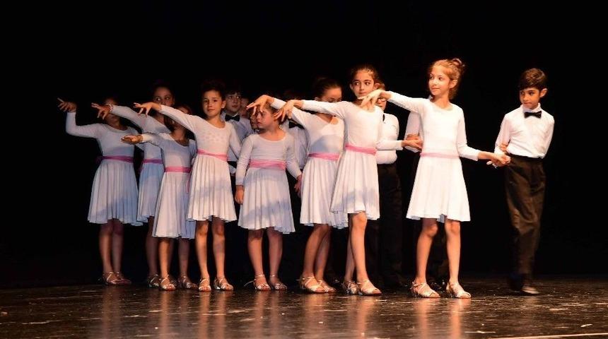 &Ccedil;ocuk Akademisi&rsquo;nden Yılsonu G&ouml;sterisi