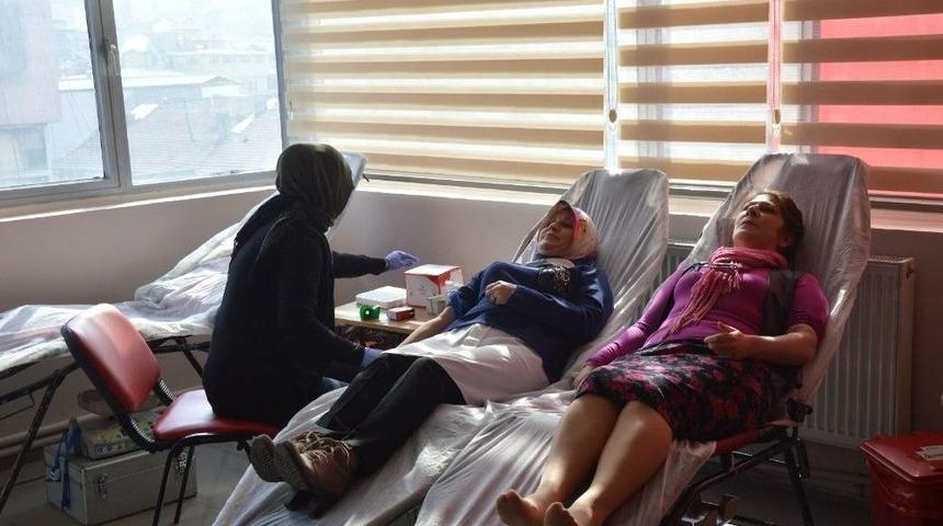 Mhp&rsquo;den Kan Bağışı