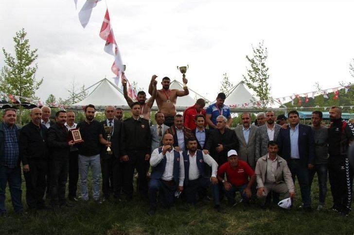 Seydişehir Yağlı Güreşleri Başpehlivanı İsmail Koç Oldu G4