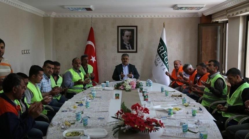 Başkan Özgüven, İşçi Bayramında Çalışanlarla Bir Araya Geldi