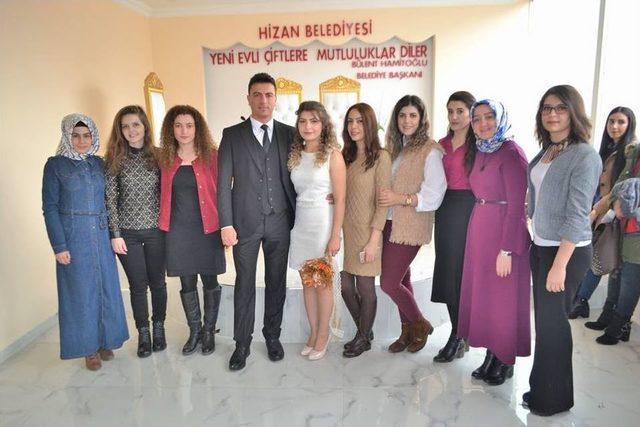 Kaymakam Hamitoğlu, Gen&ccedil; &Ccedil;iftin Nikahını Kıydı 1