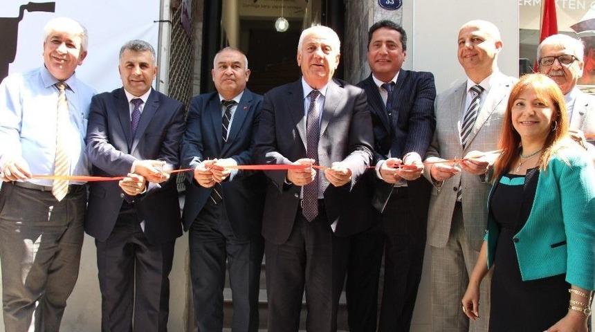 Suriyeli Sığınmacılar Sertifikalarıyla Tekstilde &Ccedil;alışabilecek