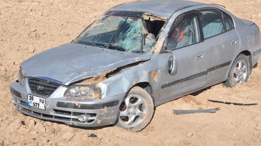 Kırıkkale&rsquo;de Trafik Kazası: 1 &Ouml;l&uuml;, 3 Yaralı