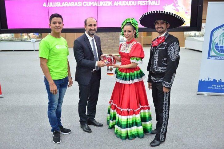 Bursa’da Renkli “ahududu Şenliği” G2