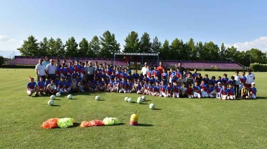 Eğirdir Yaz Futbol Okulu A&ccedil;ılıyor