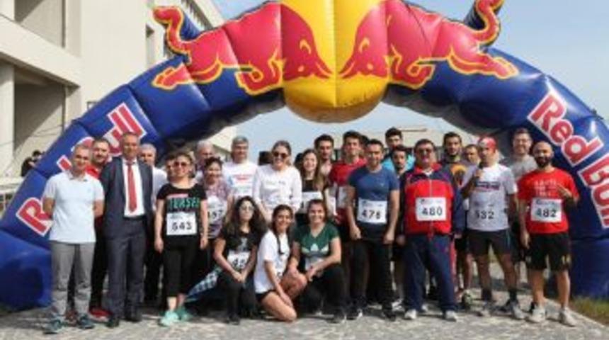 Adana Bt&uuml;&rsquo;l&uuml; &Ouml;ğrenciler Omurilik Felcine Dikkat &Ccedil;ekmek İ&ccedil;in Koştu